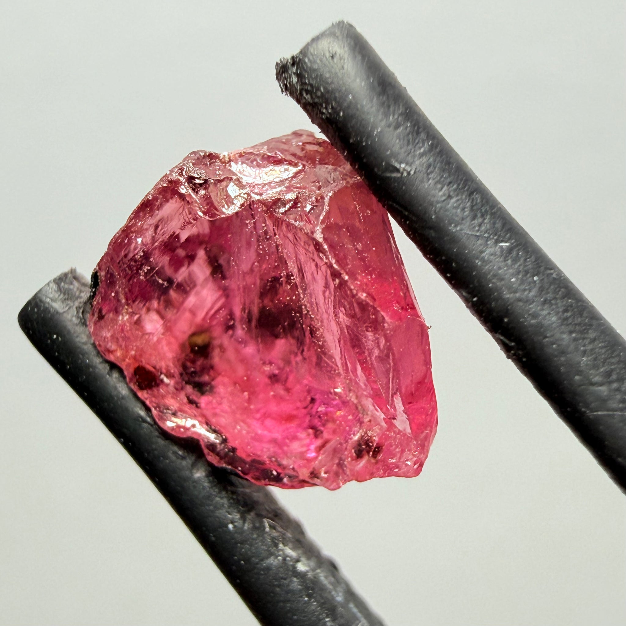 Winza Sapphire, 2.72ct, Winza, Tanzania, Untreated Unheated. Slightly included, complicated shape