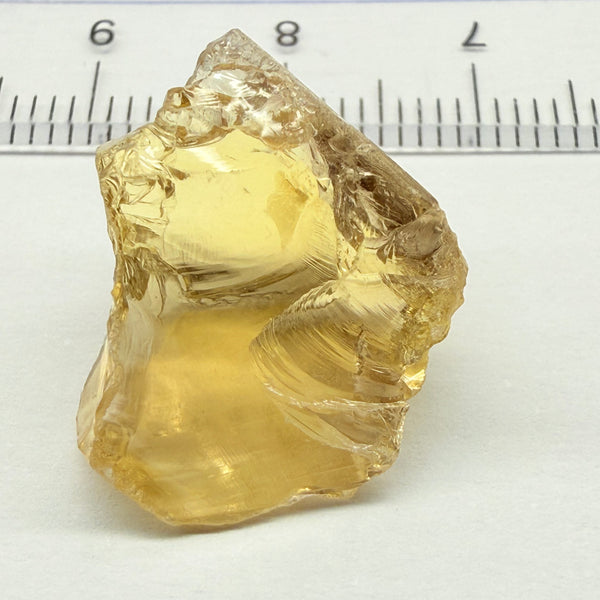 Citrine, 18.28ct, Zambia, Untreated Unheated, crack on the outside, you will have to grind off 1/4 of the stone to take it off before faceting, rest VVS-IF