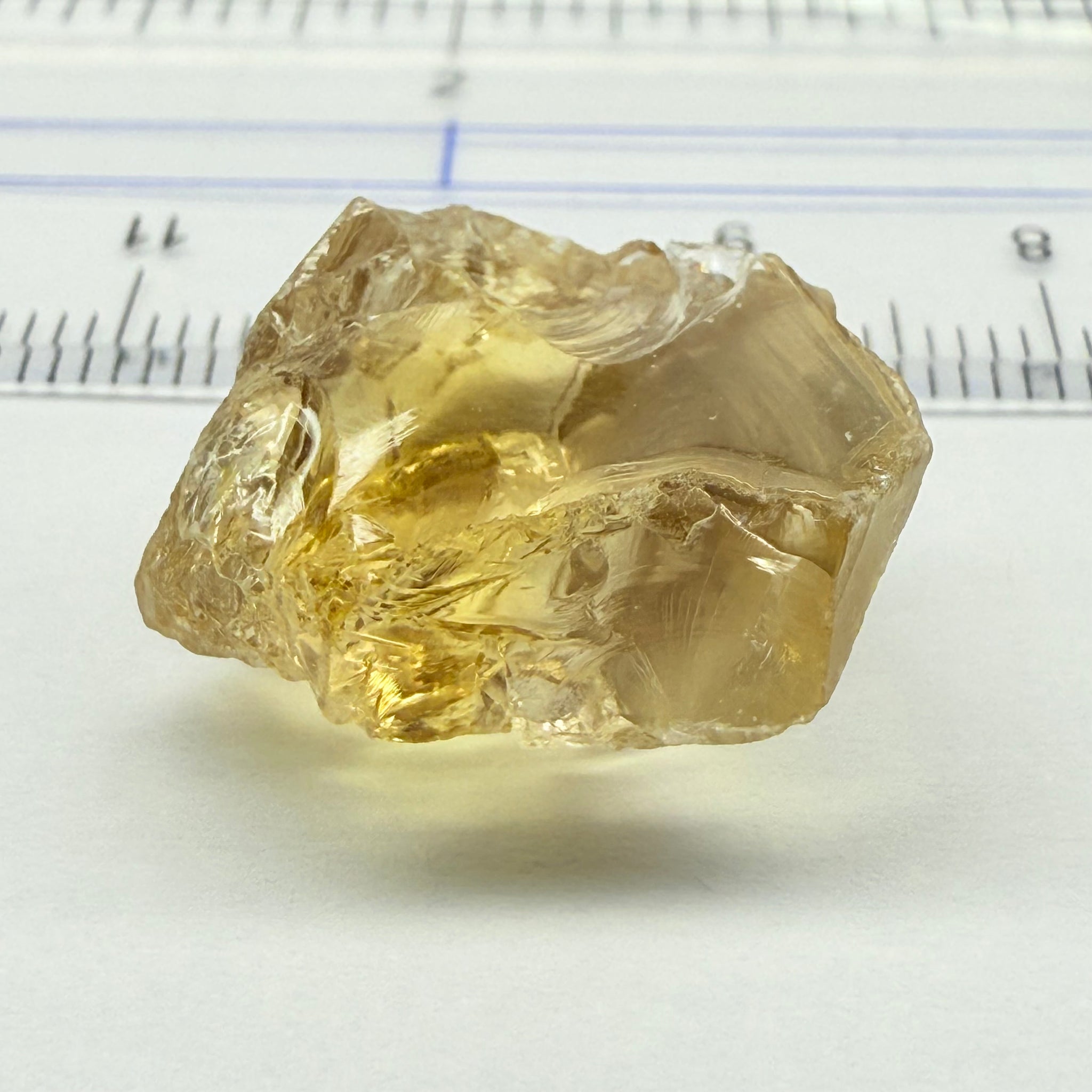 Citrine, 18.28ct, Zambia, Untreated Unheated, crack on the outside, you will have to grind off 1/4 of the stone to take it off before faceting, rest VVS-IF