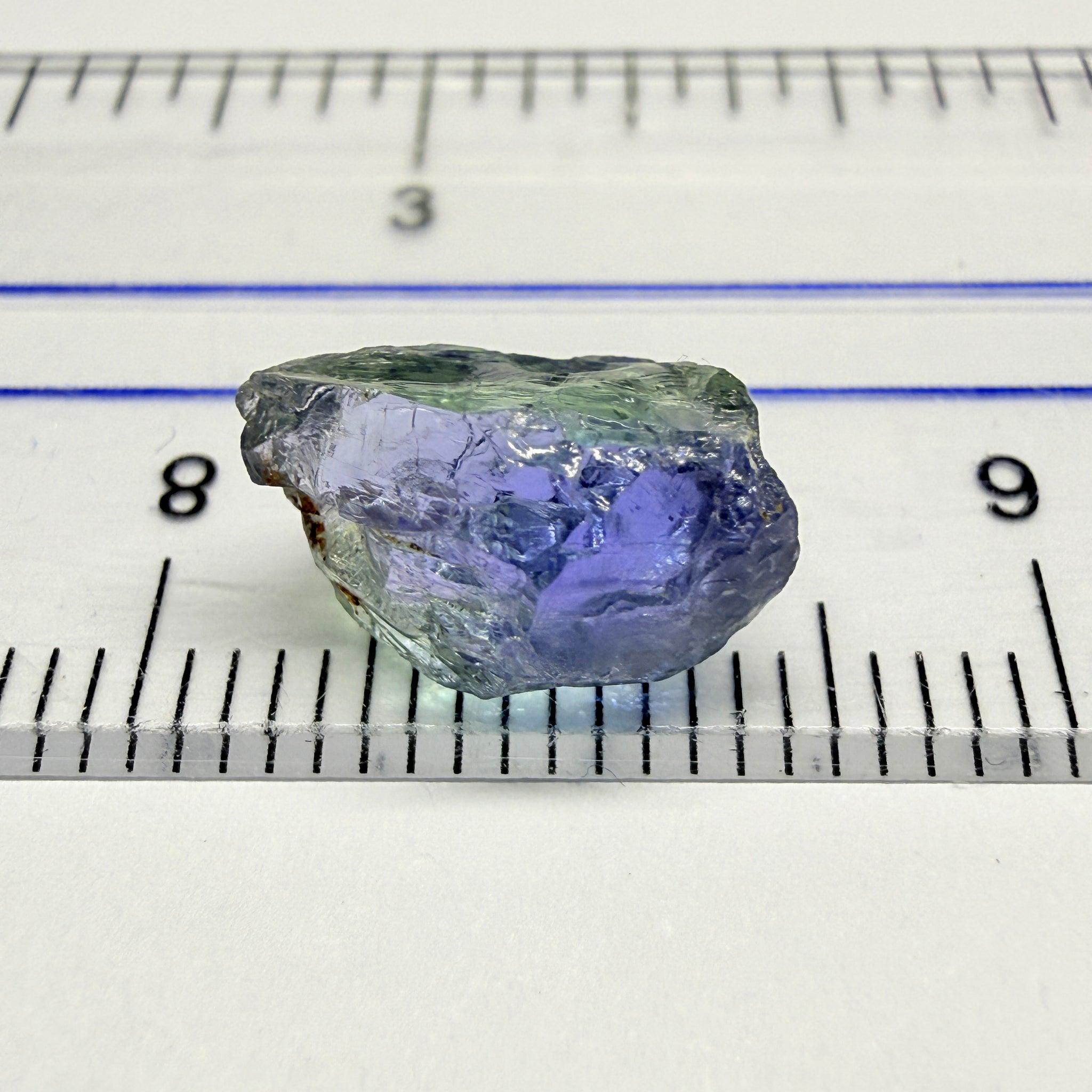 Tanzanite, 3.94ct, Tanzania, Untreated Unheated, crack on one side rest vvs-if see pic