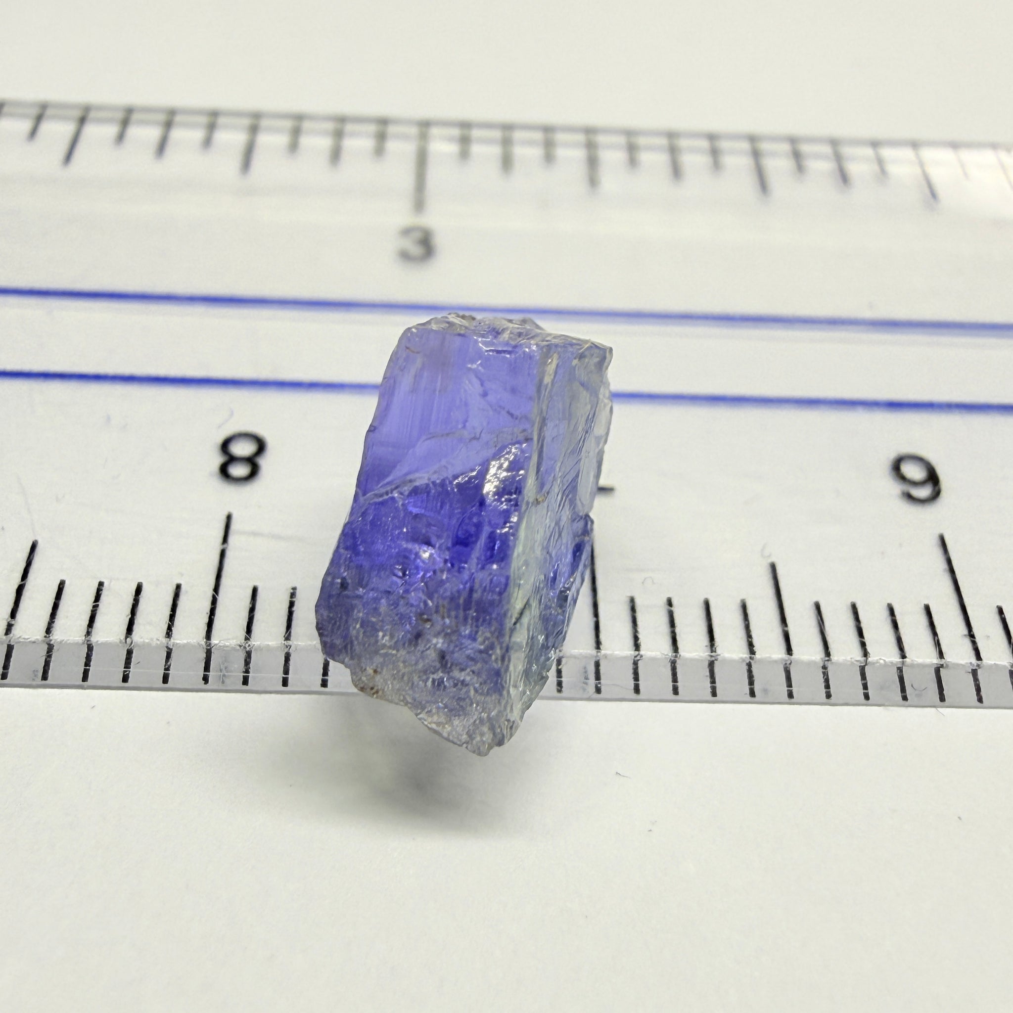 Tanzanite, 3.94ct, Tanzania, Untreated Unheated, crack on one side rest vvs-if see pic