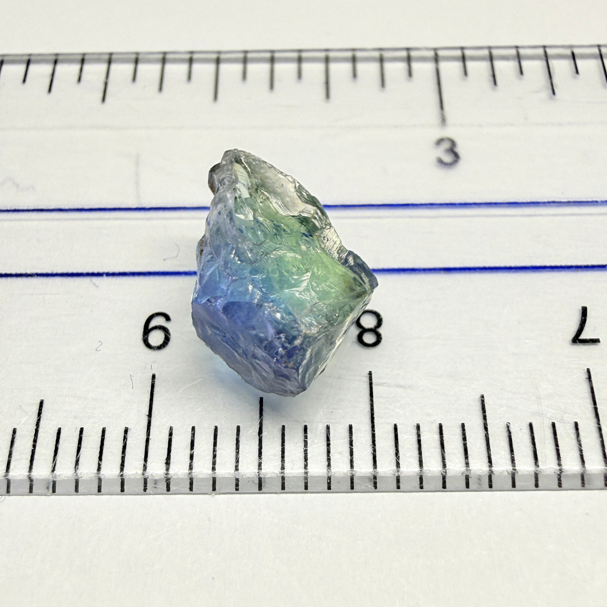 Tanzanite, 3.94ct, Tanzania, Untreated Unheated, crack on one side rest vvs-if see pic