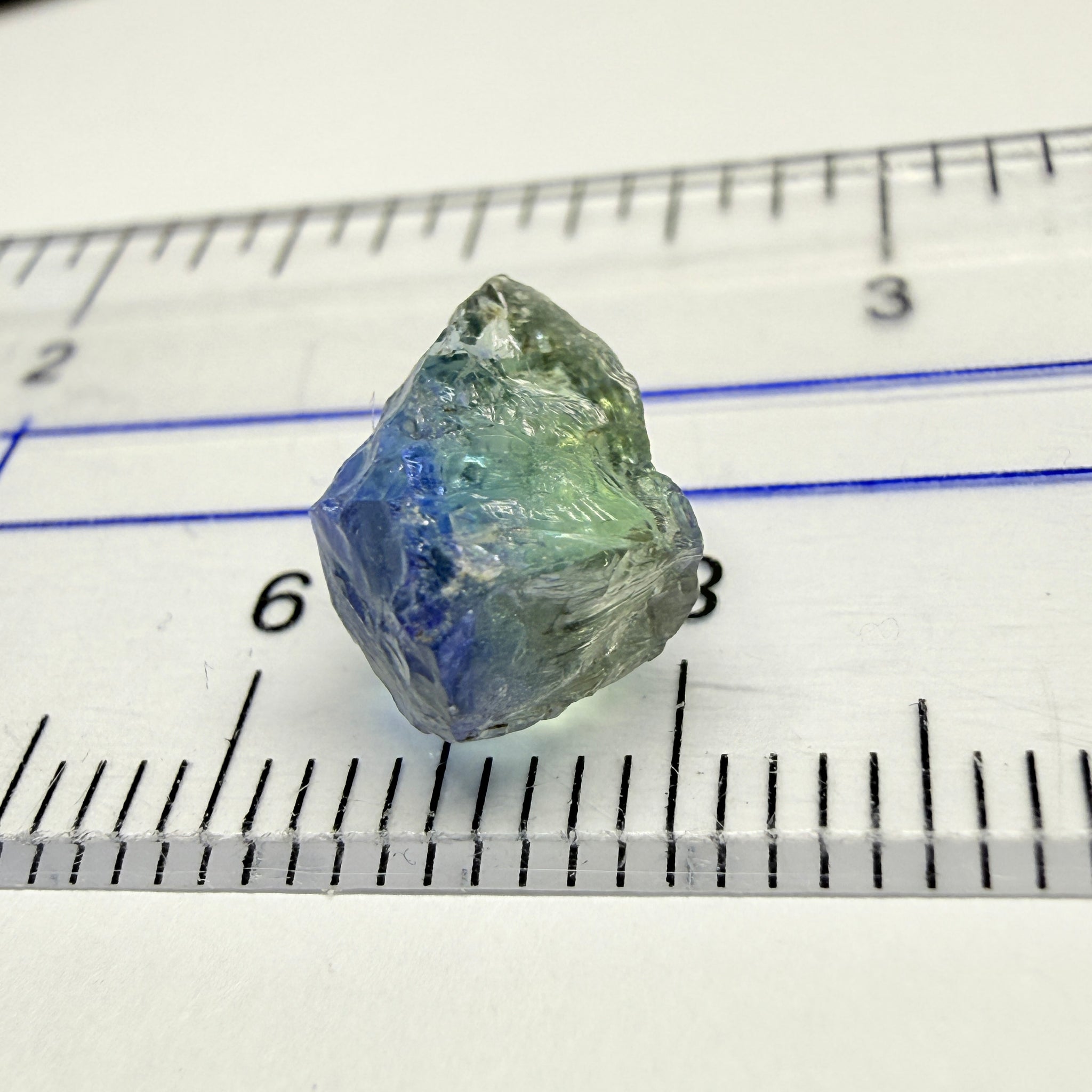 Tanzanite, 3.94ct, Tanzania, Untreated Unheated, crack on one side rest vvs-if see pic