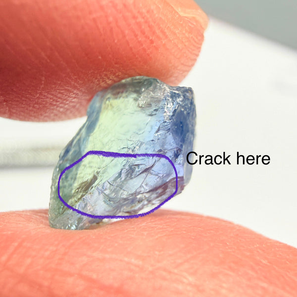 Tanzanite, 3.94ct, Tanzania, Untreated Unheated, crack on one side rest vvs-if see pic