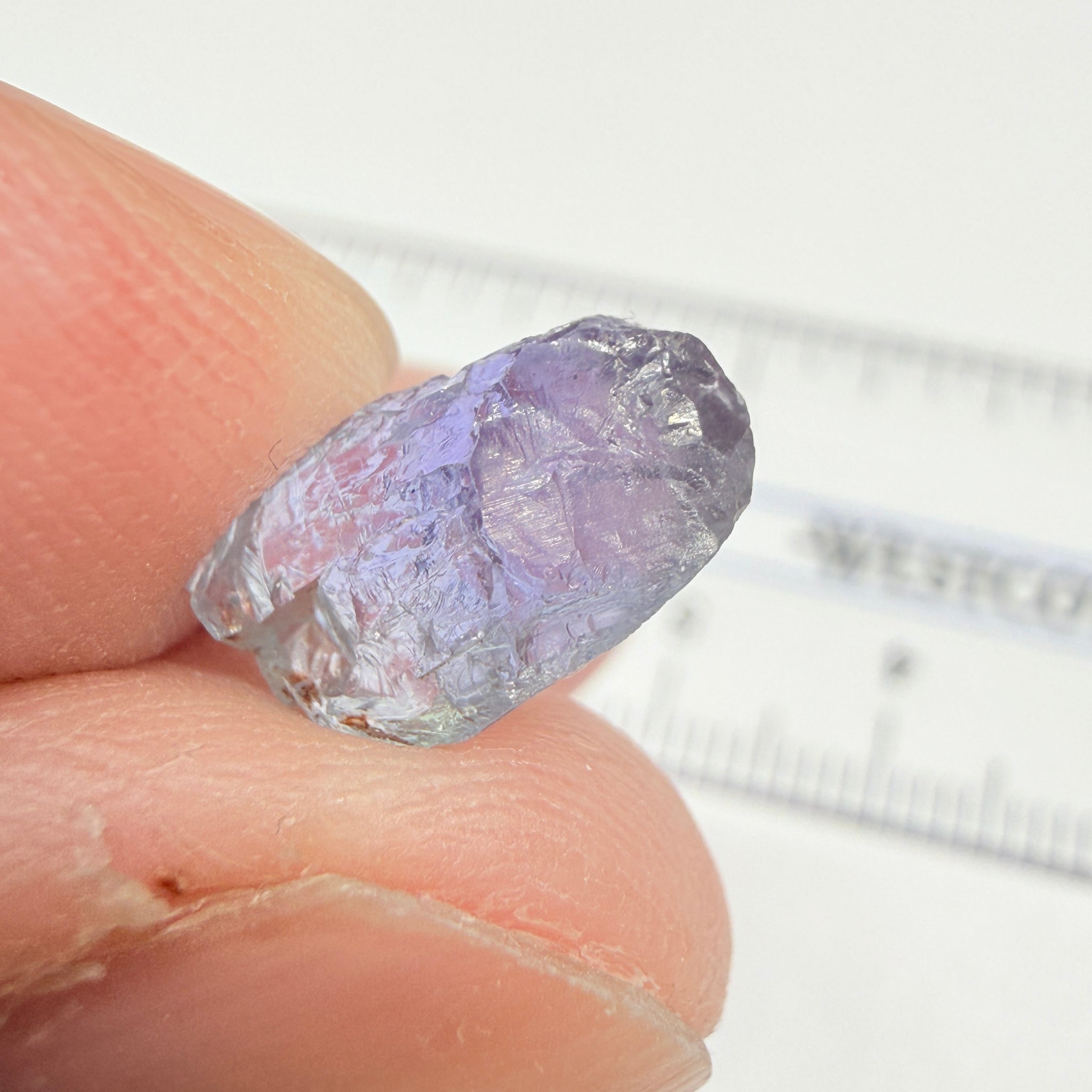 Tanzanite, 3.94ct, Tanzania, Untreated Unheated, crack on one side rest vvs-if see pic