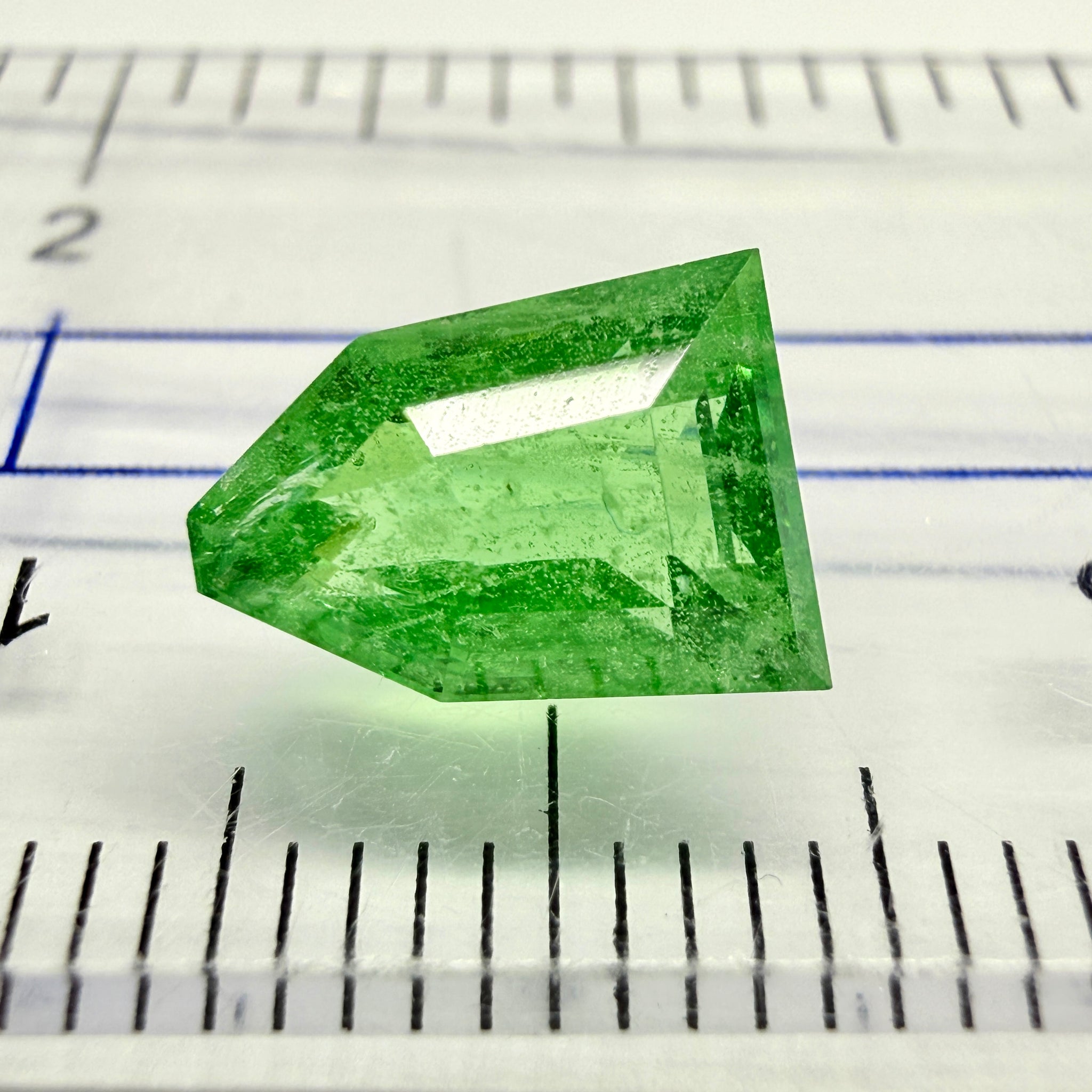 Tsavorite Garnet, 2.60ct, Tanzania, Untreated, Unheated, fancy cut