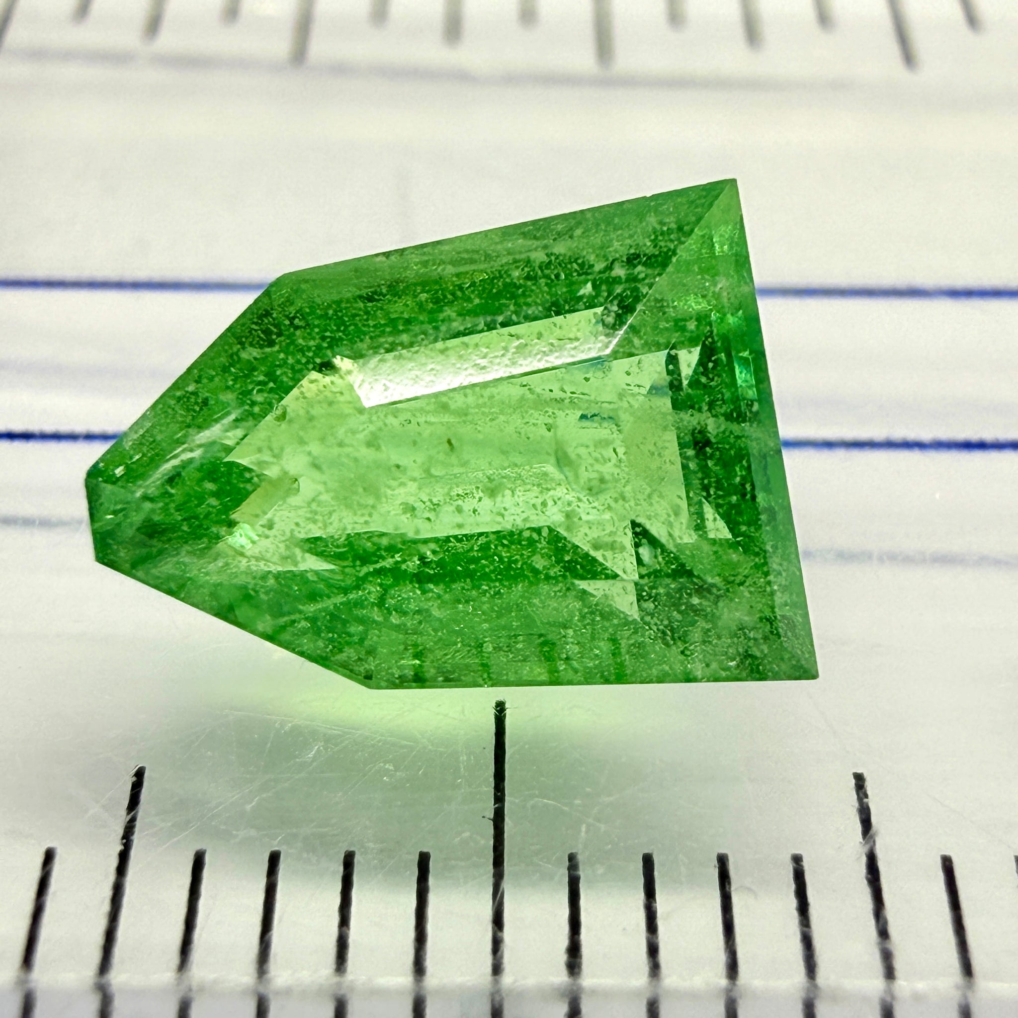 Tsavorite Garnet, 2.60ct, Tanzania, Untreated, Unheated, fancy cut