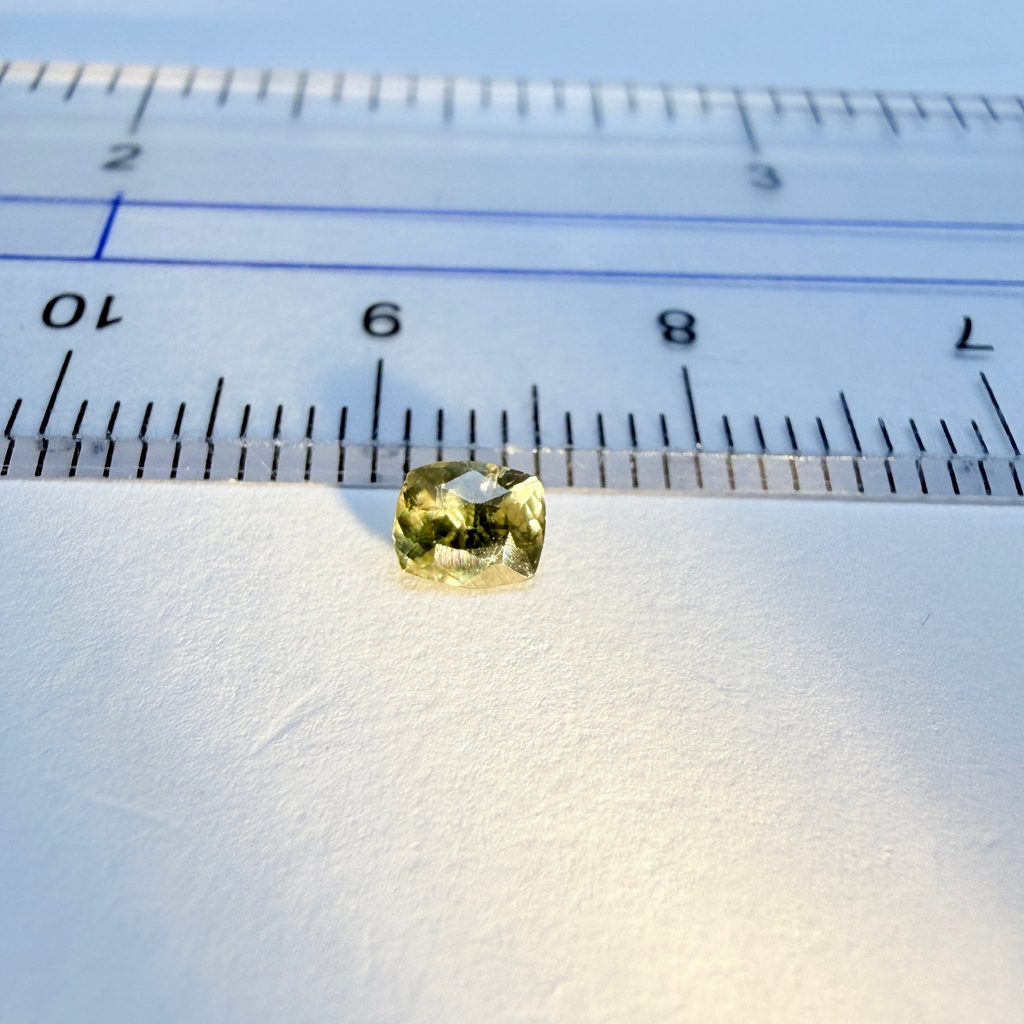 Colour change Garnet, 0.35ct, Tanzania, Untreated Unheated.