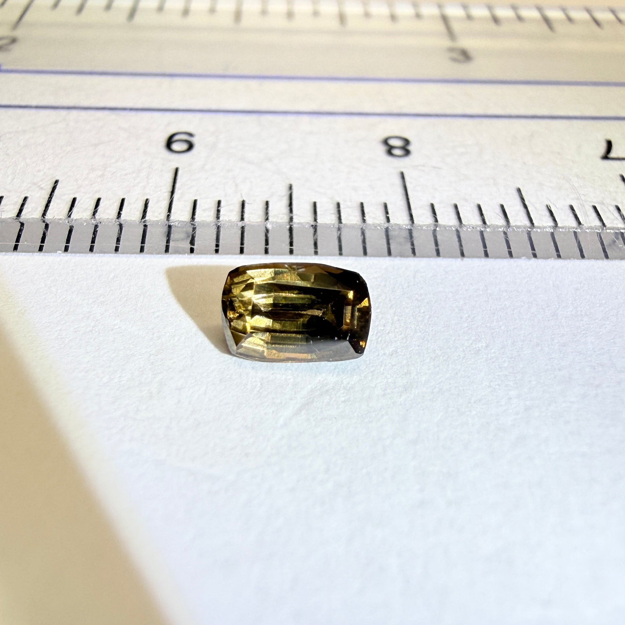 Colour change Garnet, 0.56ct, Tanzania, Untreated Unheated.