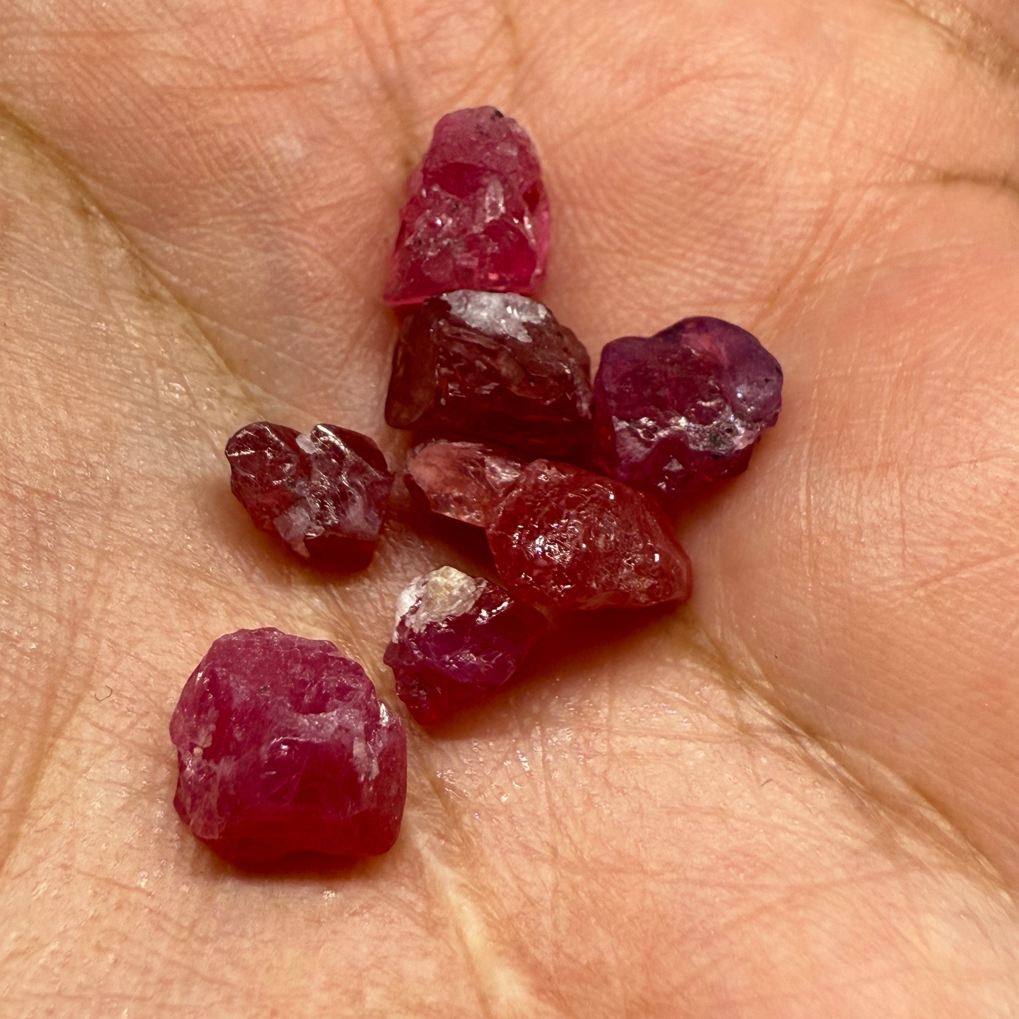 Mahenge Spinel Lot for gridding and setting as is in jewellery, rings, 23.84ct, Tanzania, Untreated Untreated