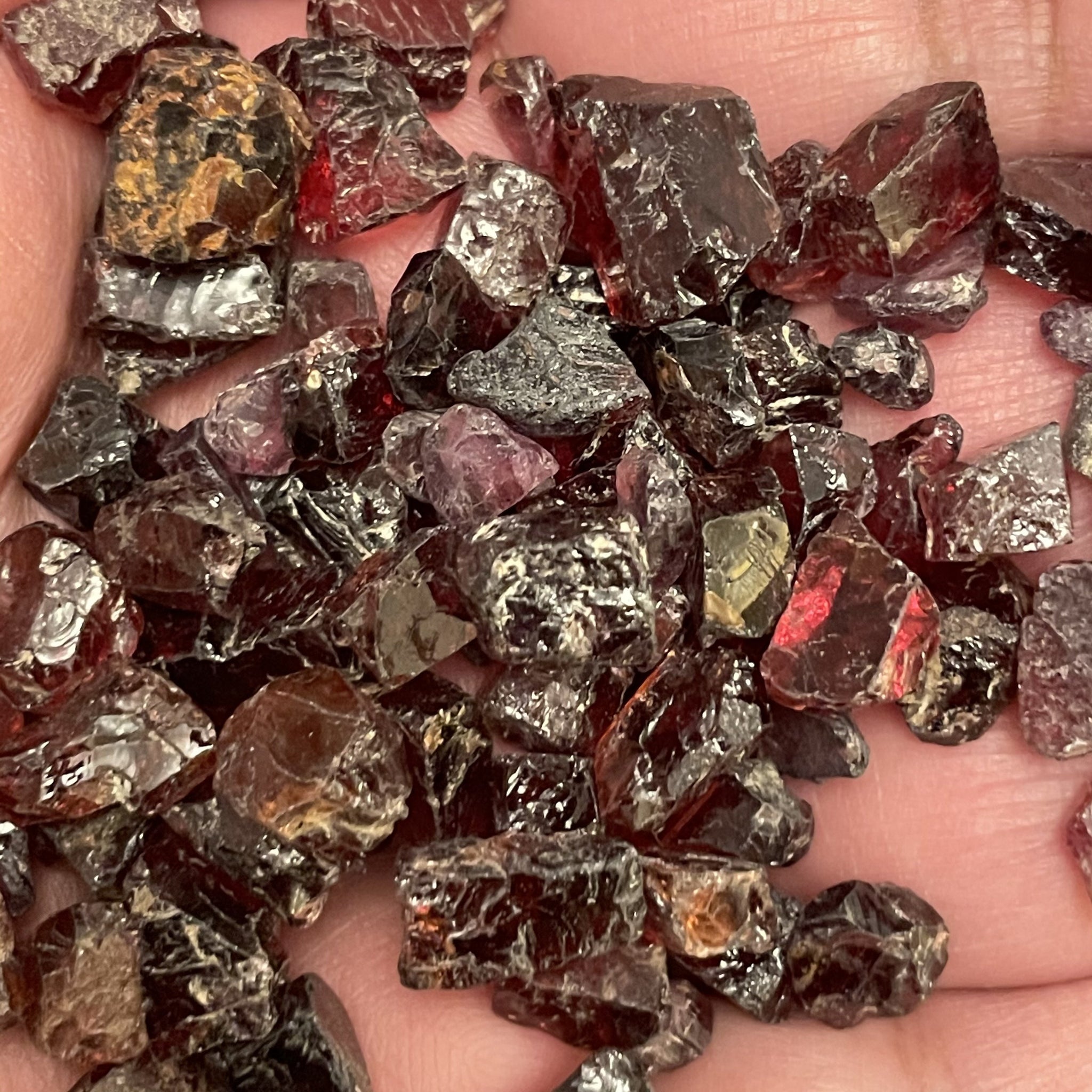 Garnets Tanzania Price Is For 1 Piece 0.5Gm - 1.8Gm Clarity Clean Vvs Vs Slightly Included Eye To
