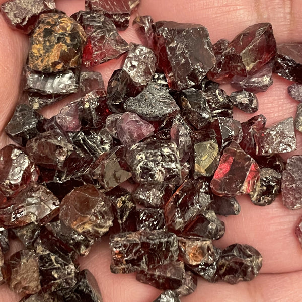 Garnets Tanzania Price Is For 1 Piece 0.5Gm - 1.8Gm Clarity Clean Vvs Vs Slightly Included Eye To
