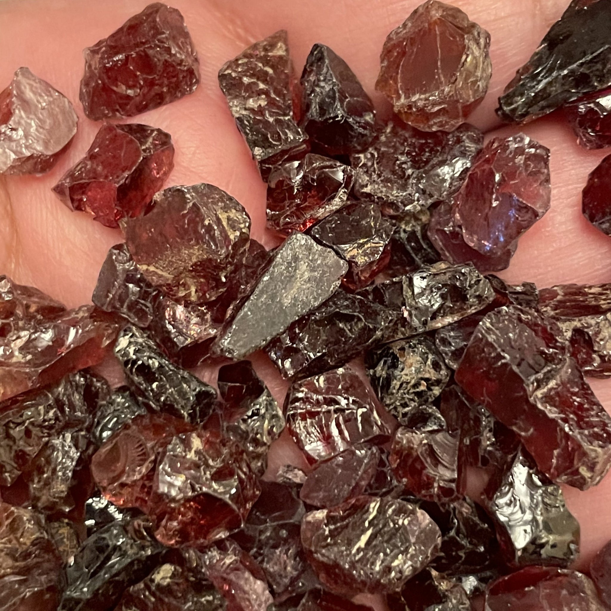 Garnets Tanzania Price Is For 1 Piece 0.5Gm - 1.8Gm Clarity Clean Vvs Vs Slightly Included Eye To