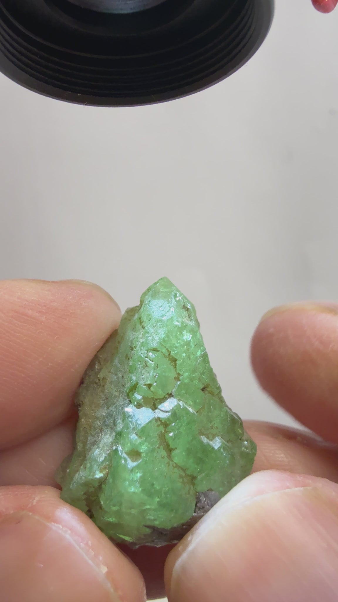 Tsavorite Crystal, 30.00ct, Merelani. Tanzania