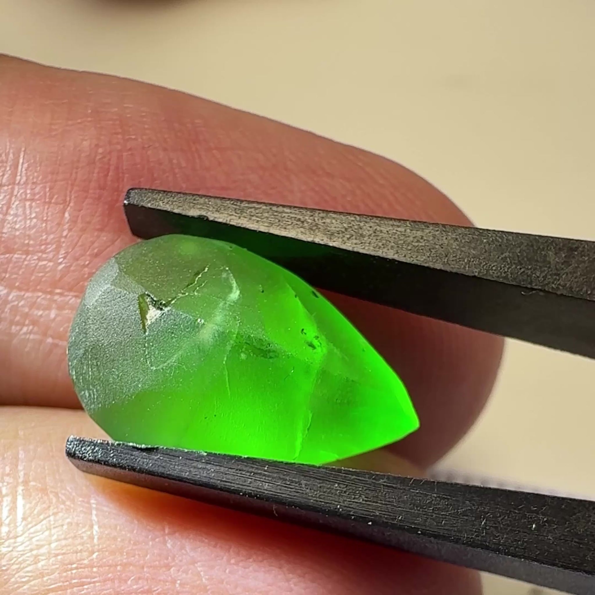 Tsavorite Garnet preform, 5.23ct, Tanzania, Untreated Unheated, has inclusions, see the multiple videos so you can understand the inclusion positioning correctly