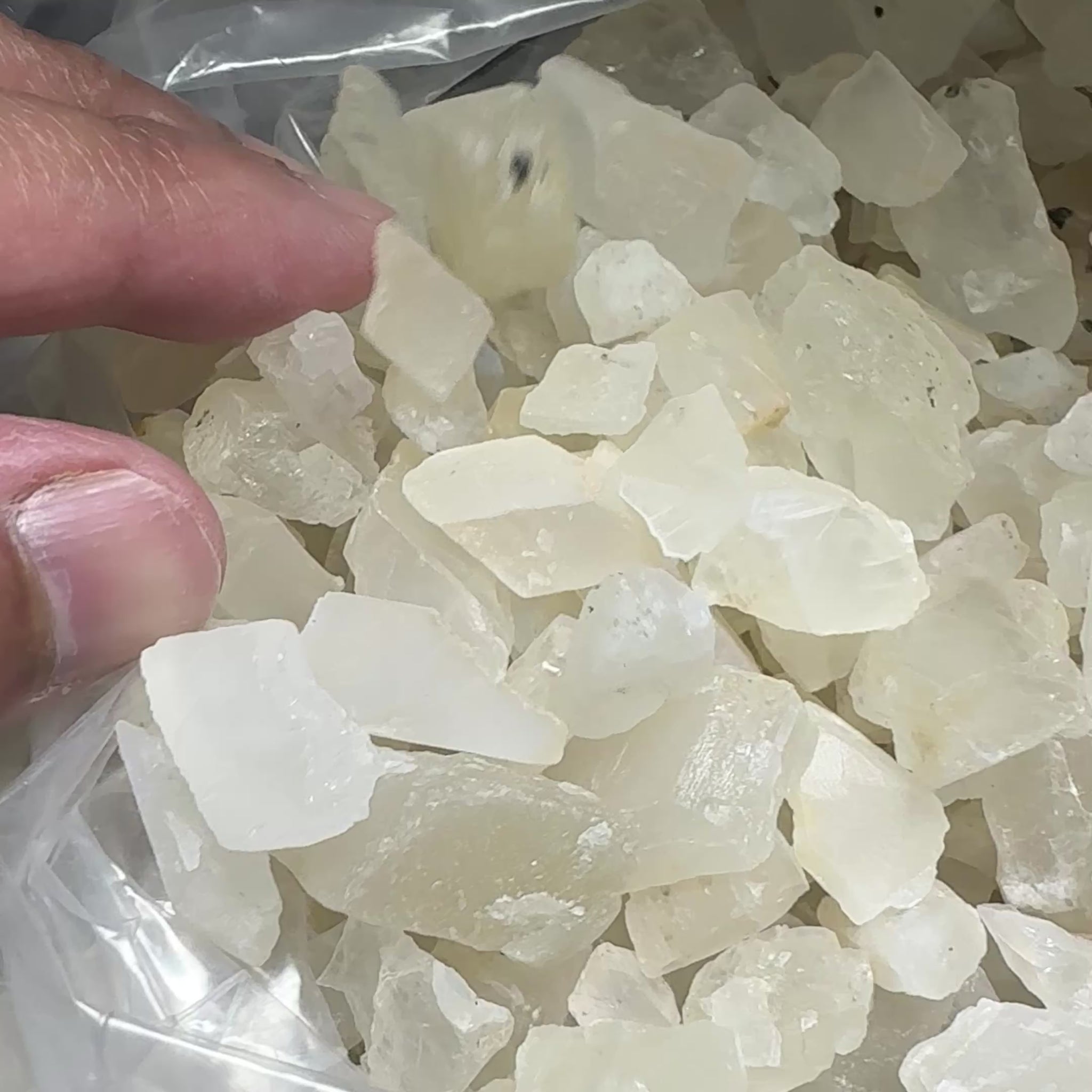 Moonstone Lot, 1.69kg (8450ct), Tanzania, some have blue sheen some don’t, see video