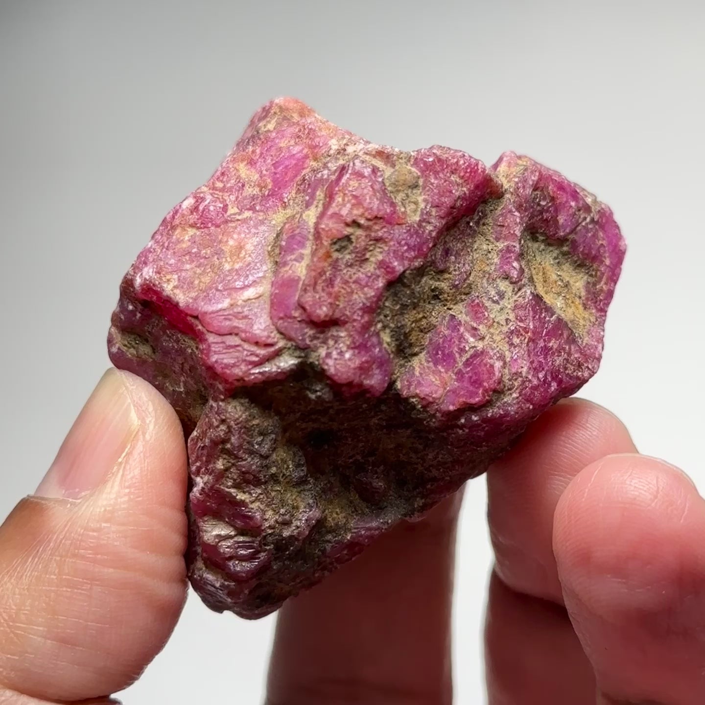 Ruby Crystal Cluster, 111gm / 555ct, Tanzania, Untreated Unheated. 53.5 x 46.9 x 32 mm