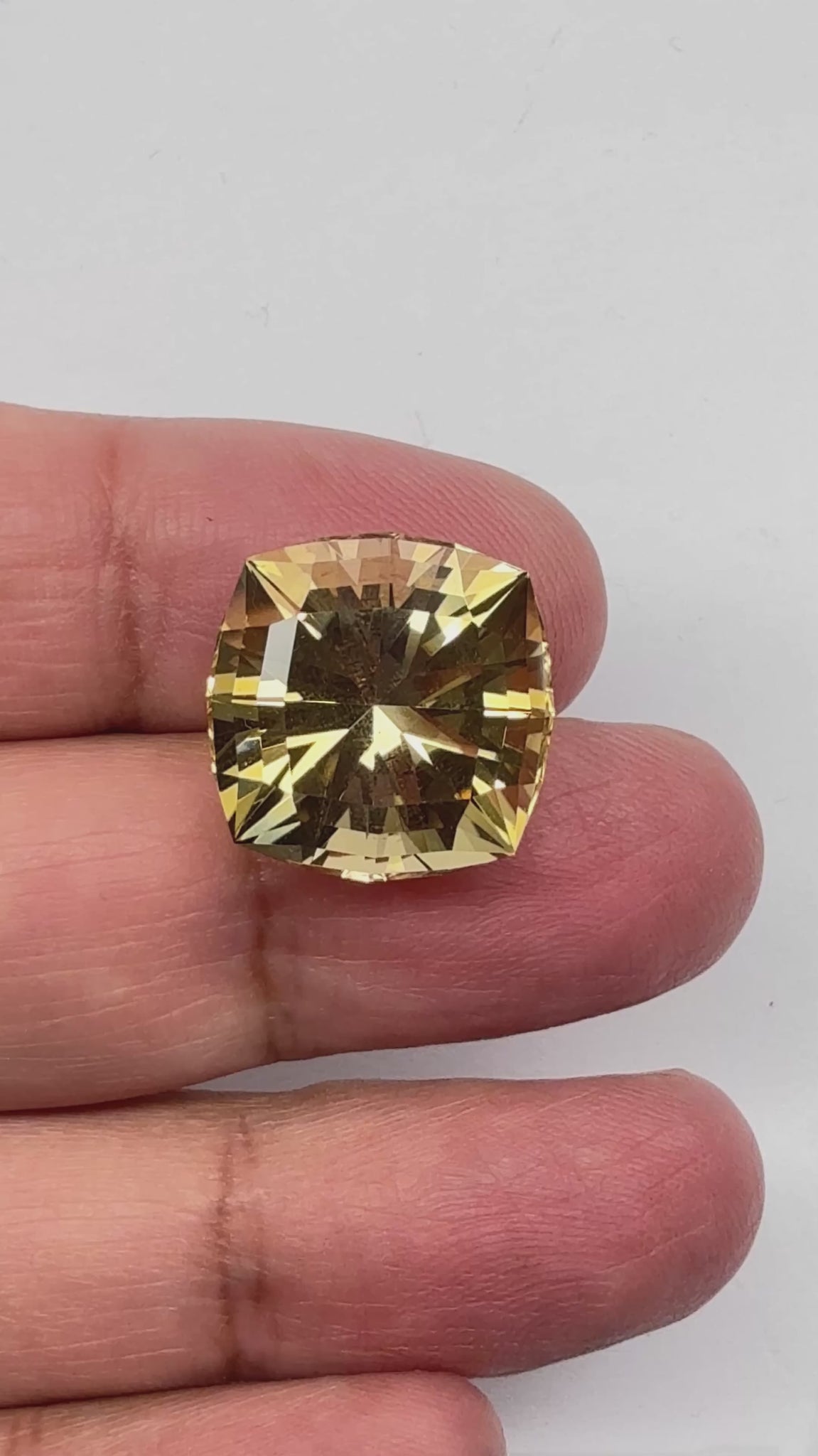 Golden Scapolite, 17.52ct, Fabulous stone for a ring or centerpiece. Tanzania, Untreated Unheated, precision cut by us here in London