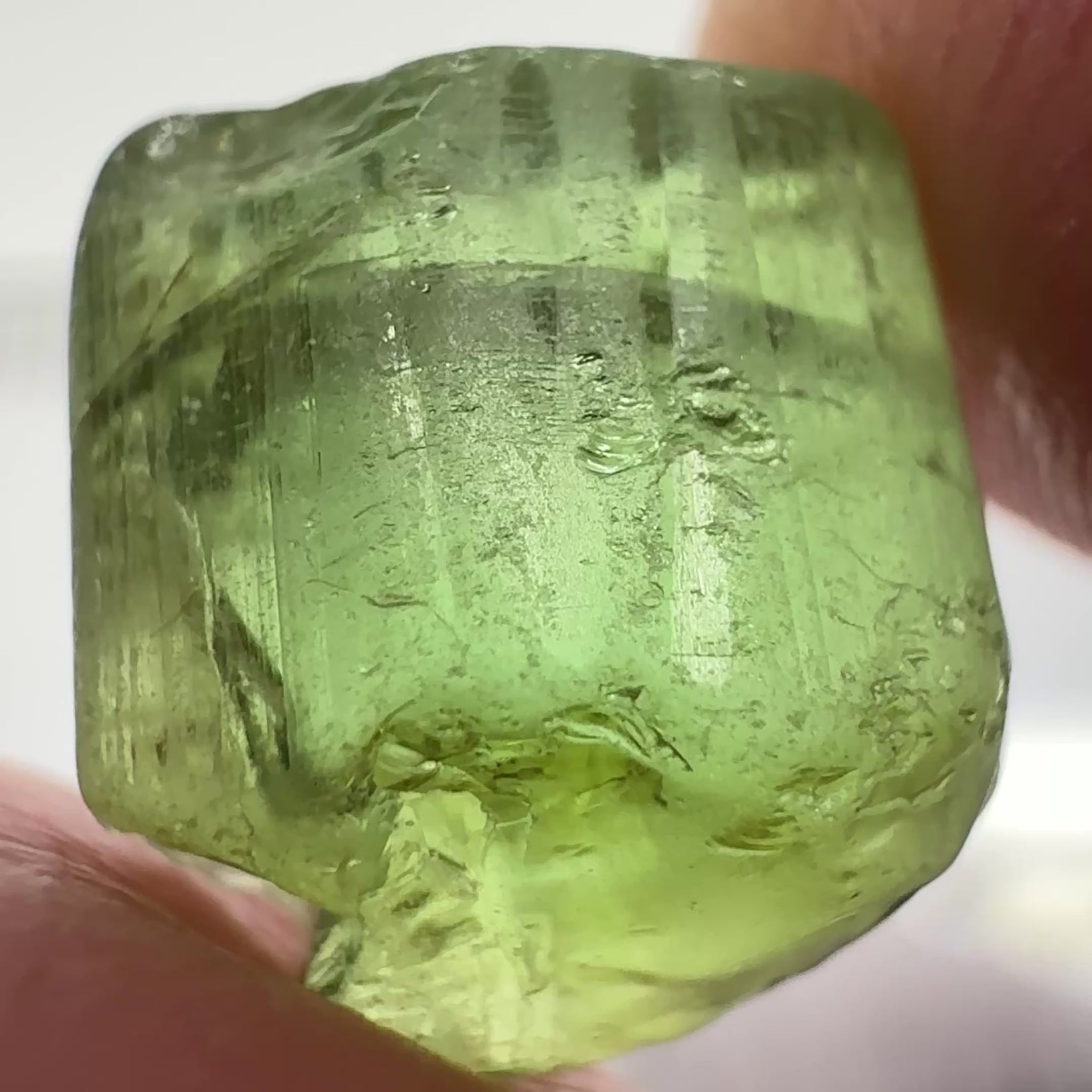 Congo Tourmaline, 8.88ct, Untreated Unheated, dividing crack, see pics I have market the crack, with crack out larger piece is vvs-if