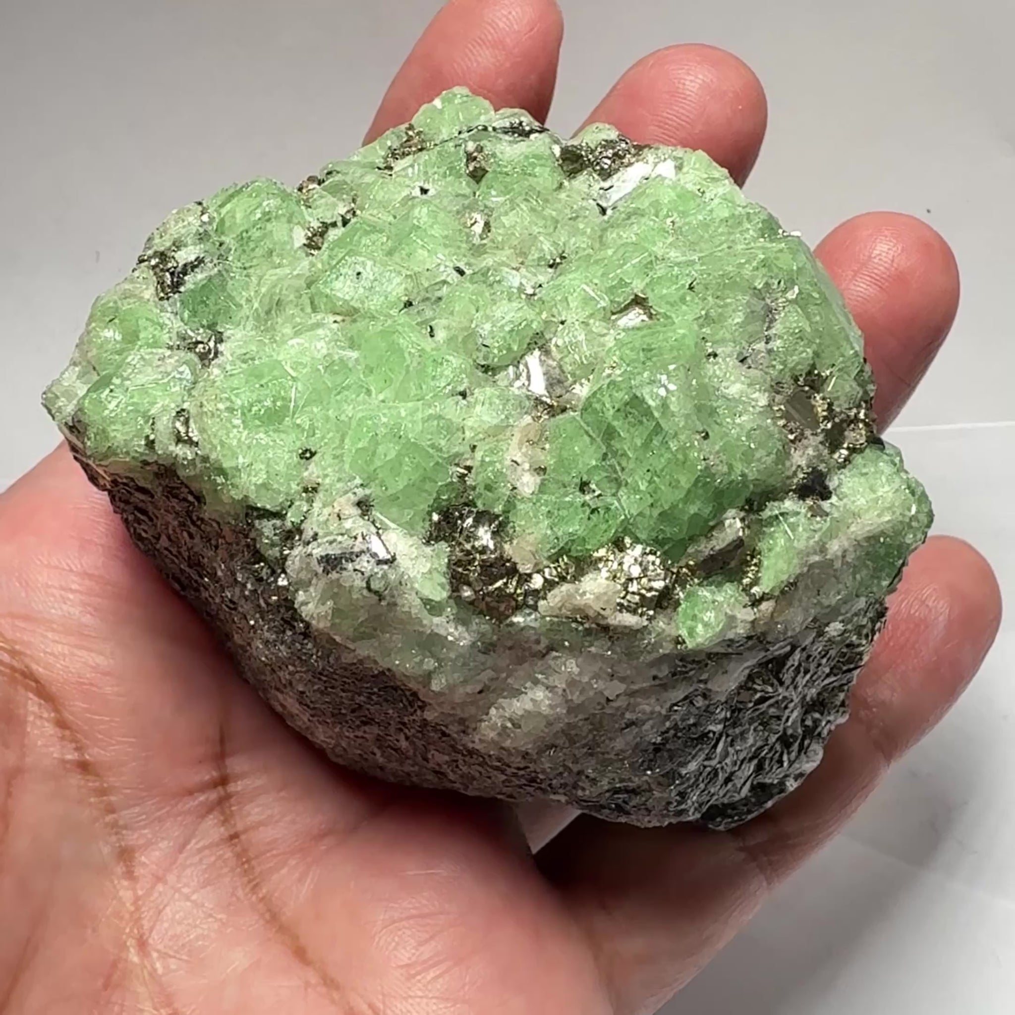 Tsavorite Crystal, almost half a kilo, 428.00gm / 2140.00ct, Merelani, Tanzania, Unheated Untreated
