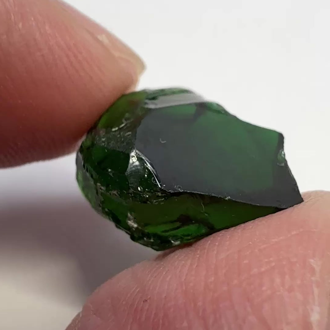 Chrome Tourmaline - dark stone, 12.48ct, Laletema, Tanzania, Untreated Unheated, vvs-if