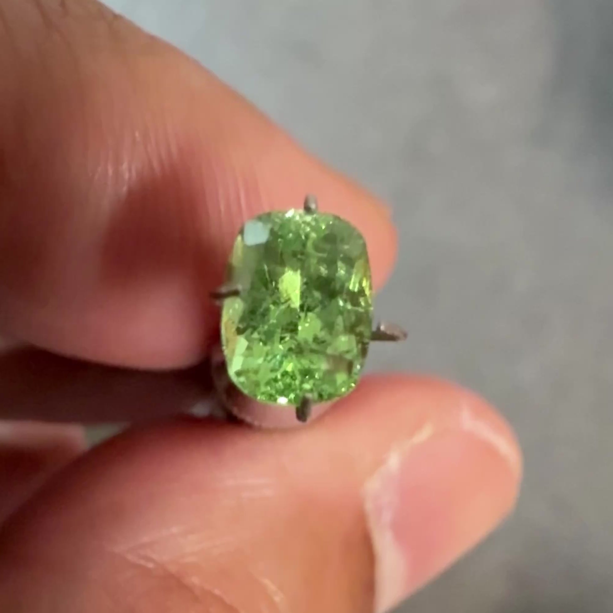 Tsavorite Garnet, 0.97ct, Tanzania, Untreated Unheated
