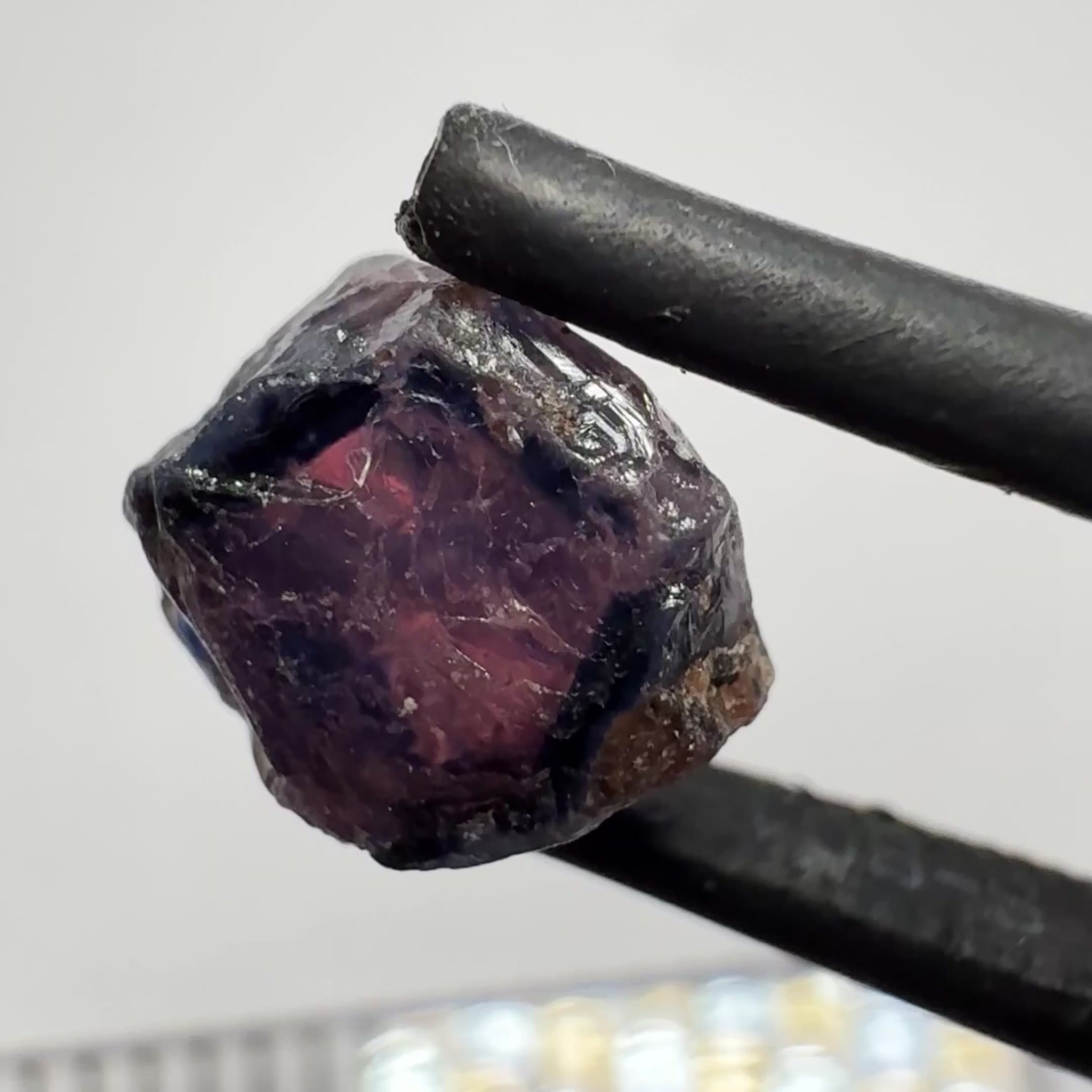 Winza Sapphire, 4.09ct, Winza, Tanzania, Untreated Unheated, vs- vvs and slightly cloudy