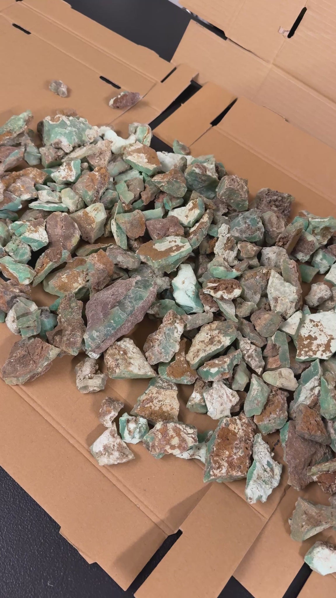 Chrysoprase from Tanzania, Untreated Unheated. Blind pour, price is per kilo