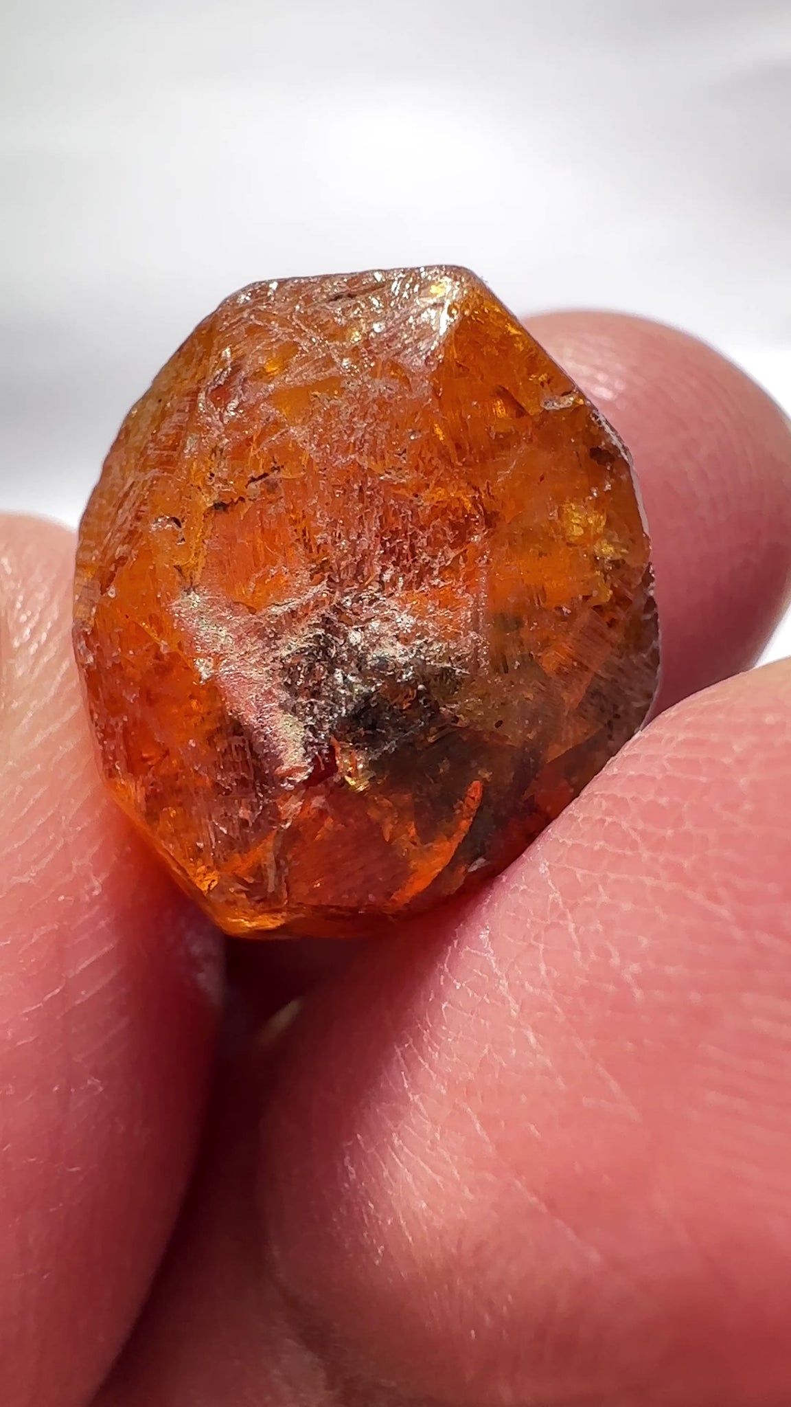 Spessartite Garnet Crystal, 30.79ct / 6.15gm, Loliondo, Tanzania. Untreated Unheated