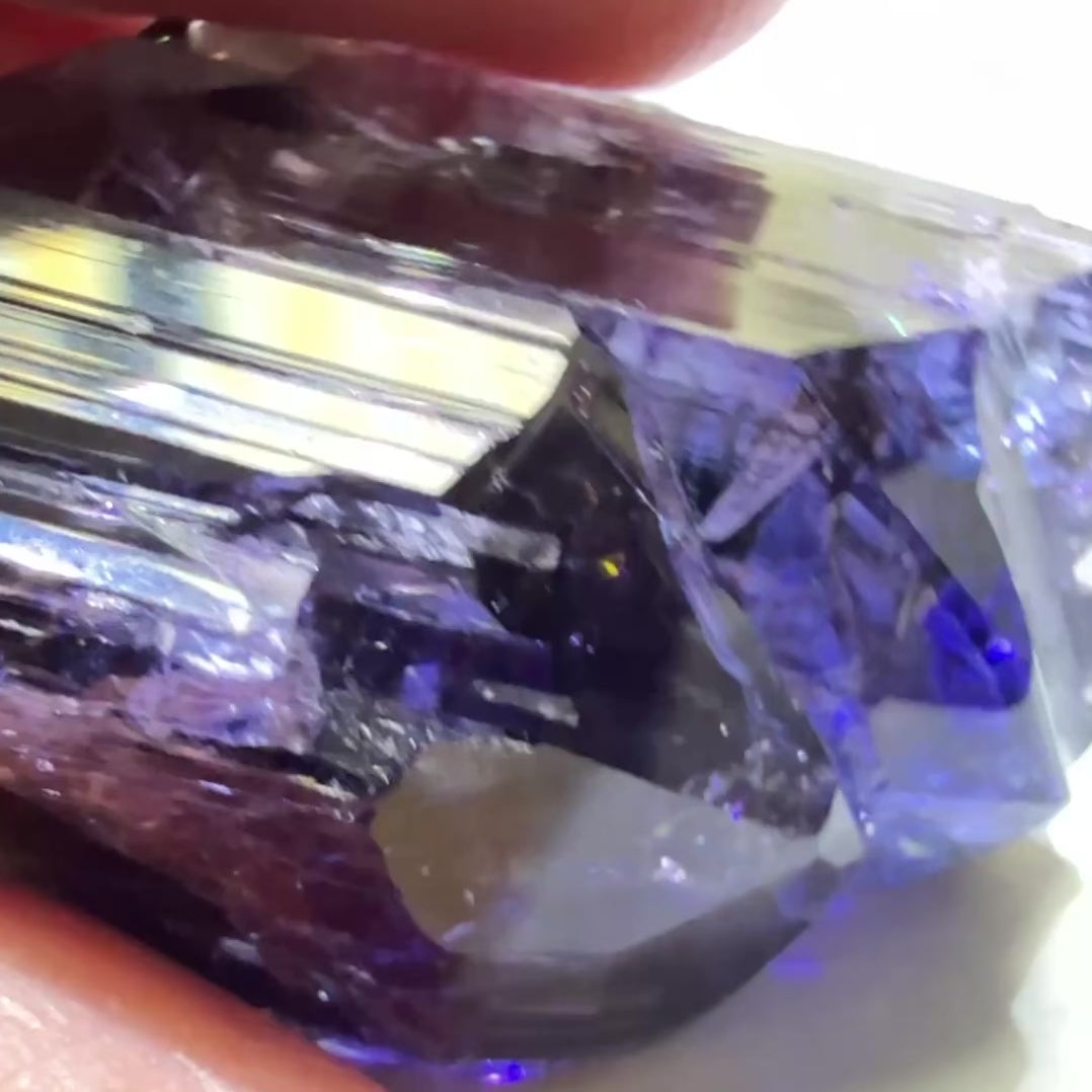 Tanzanite Crystal, 78.95ct / 15.772gm, from Merelani, Tanzania.  Untreated Unheated, Size: 32.2 × 18.5 × 17.2 mm.