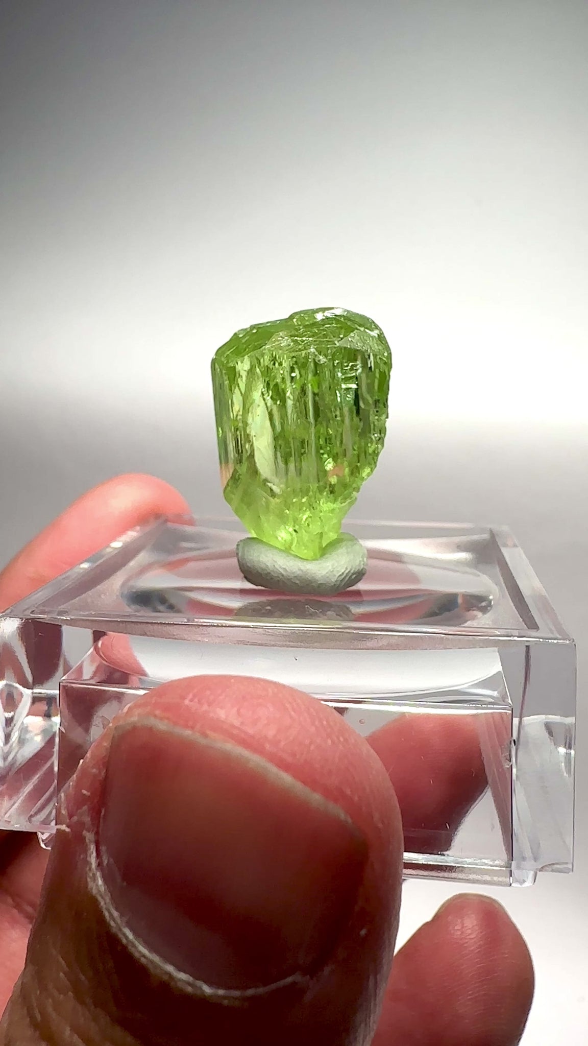 Diopside Crystal, 30.00ct, Merelani, Tanzania, Untreated Unheated. 20.2 x 14.5 x 9.7mm