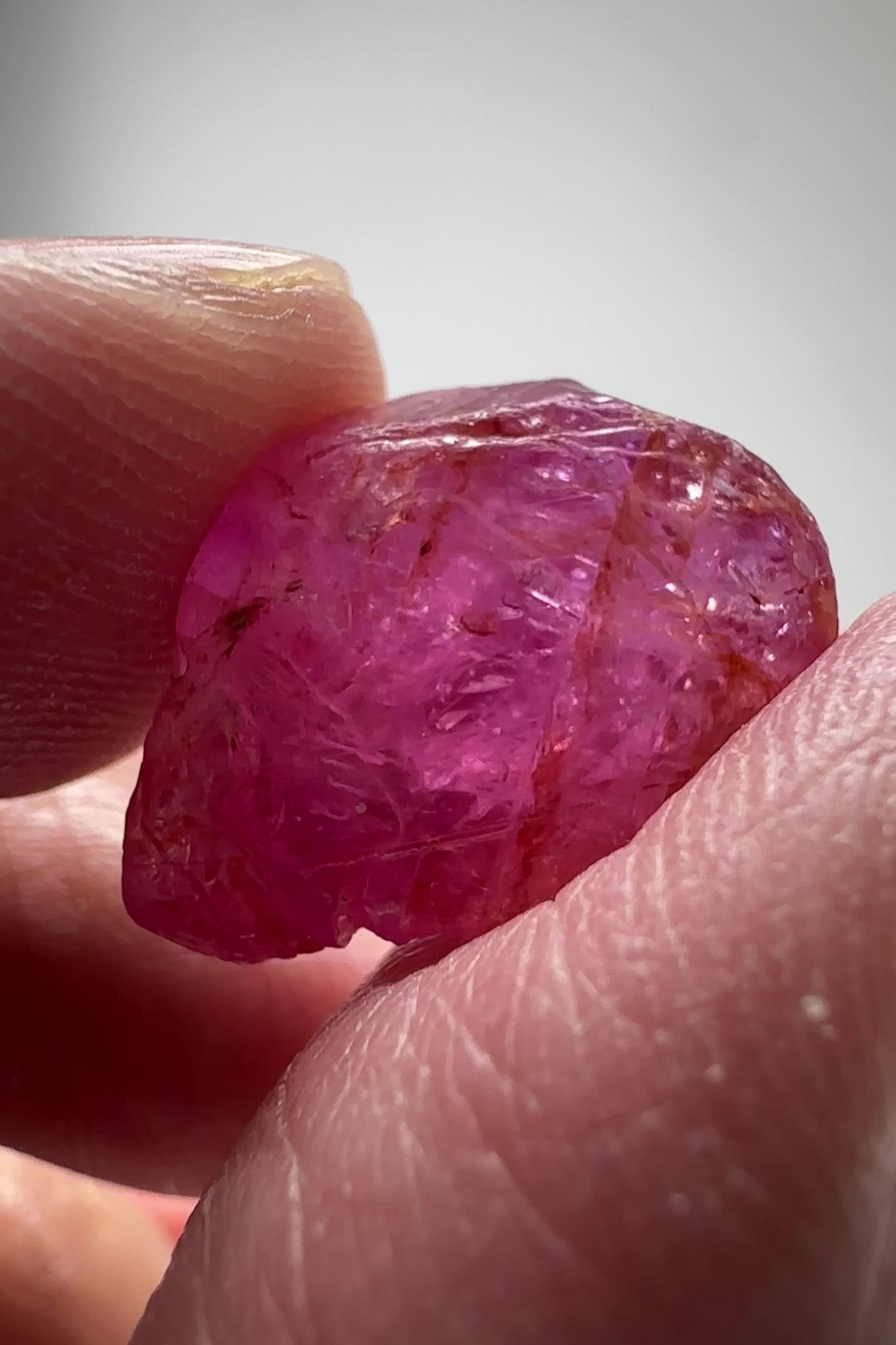 Sapphire Ruby Crystal, 20.23ct, Morogoro, Tanzania, Untreated Unheated. 18 x 12 x 9 mm, specimen/cab or facet it