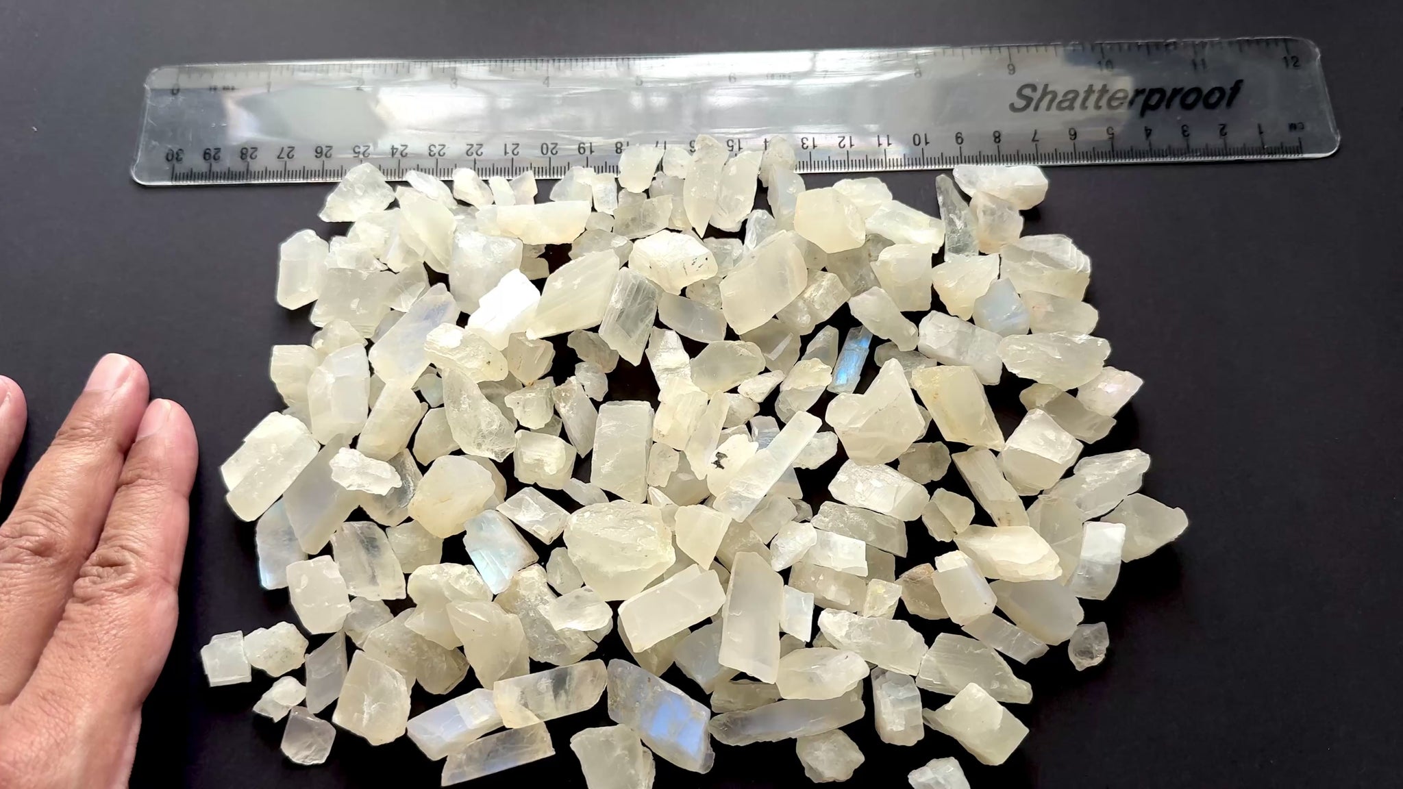 Moonstone Lot, Blue Sheen and Rainbow, 527gm / 2635ct, 0.60gm - 8.70gm, Tanzania, Untreated Unheated, light, medium and strong sheens, cabbing and faceting rough