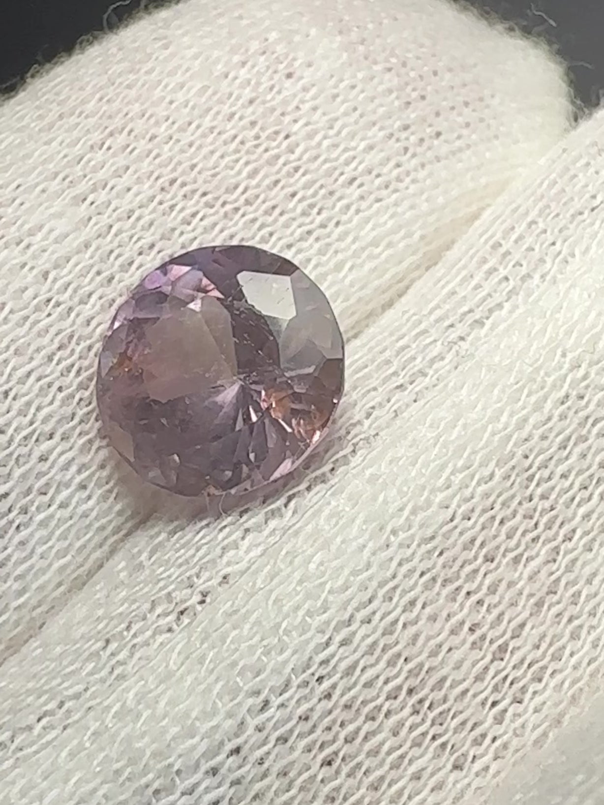 Colour Change Sapphire, 4.84ct, Umba, Tanzania. Untreated Unheated. See photos for colour change