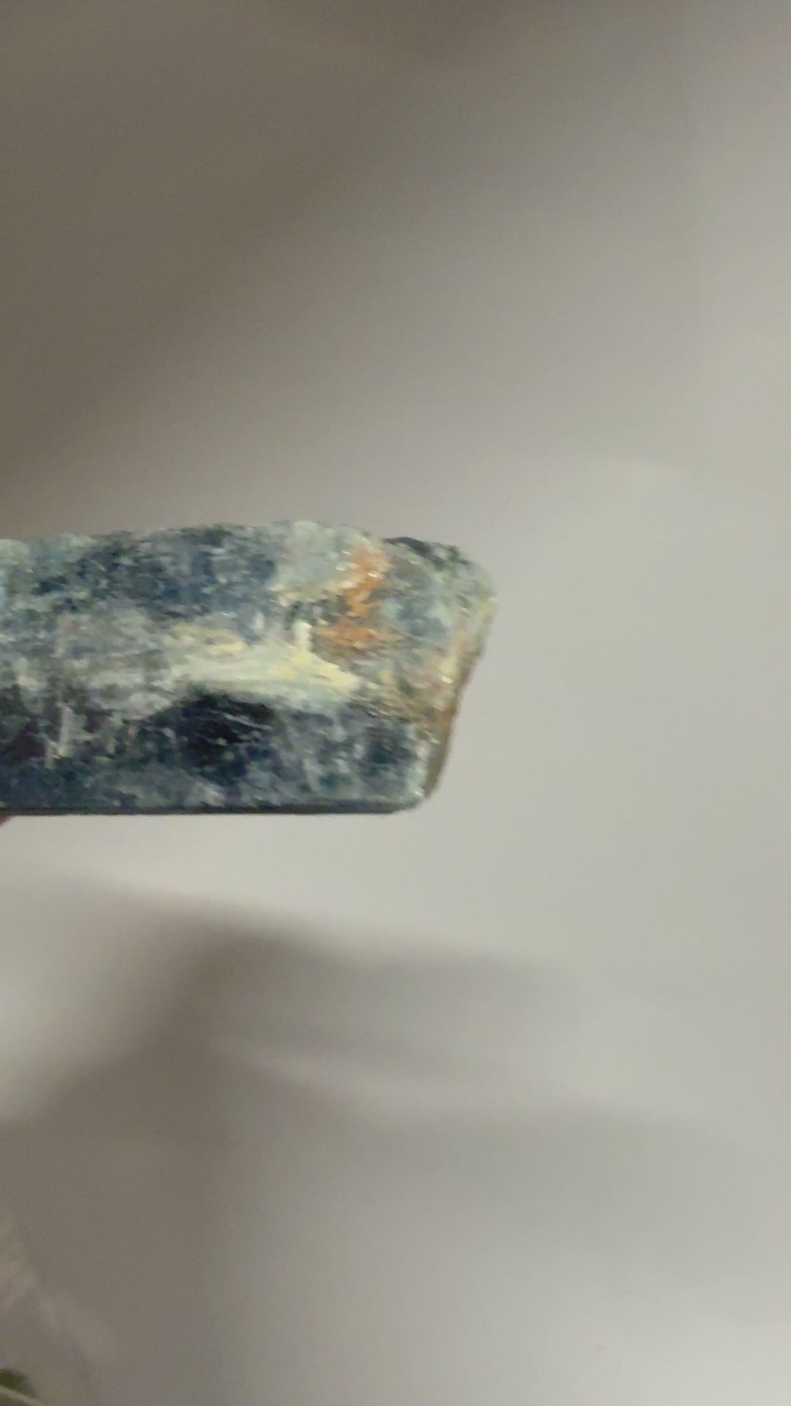 Gem Torch by Gemstone Masters, 6 function gem torch, strong power UV 365nm and 395nm, belt clip and 2 light focusing cones, 98% cri white bulb, 2-year warranty (excluding damage or wear and tear), we are the agents for this. Ships worldwide