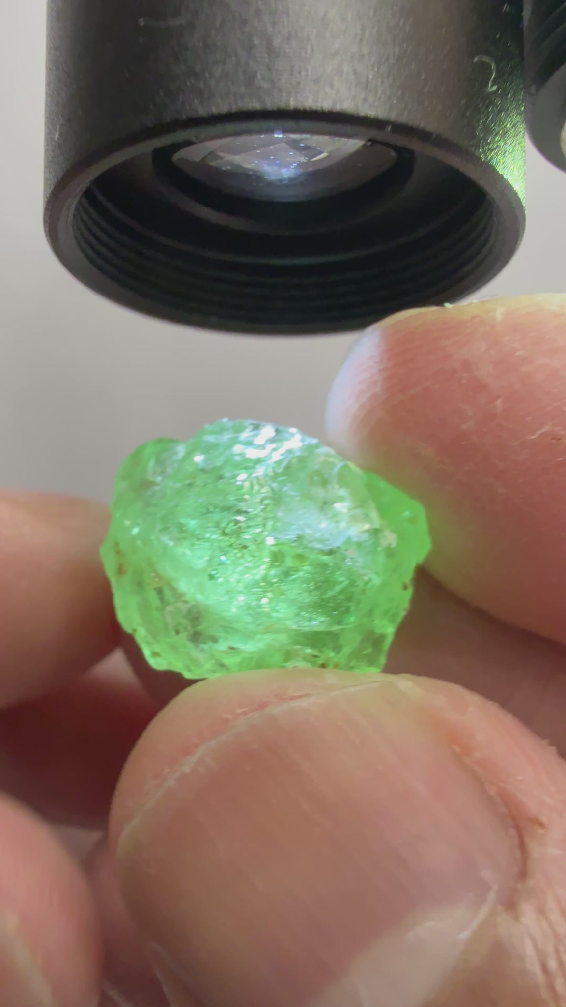 Tsavorite Garnet Cab Grade Rough, has some cracks, 16.29ct, Tanzania, Untreated Unheated, see the photos and video