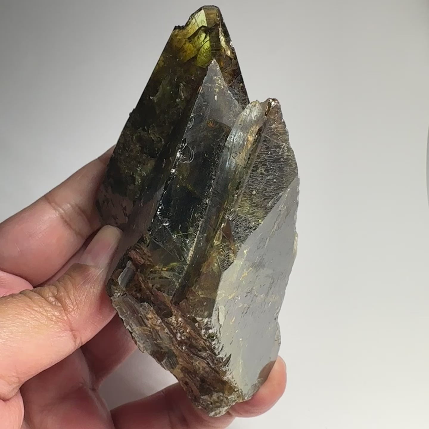 Tanzanian Chrome Sphene Crystal. 363.20gm / 1816ct, Unheated Untreated. 119mm x 68.50mm x 44.00mm, probably the largest in the world