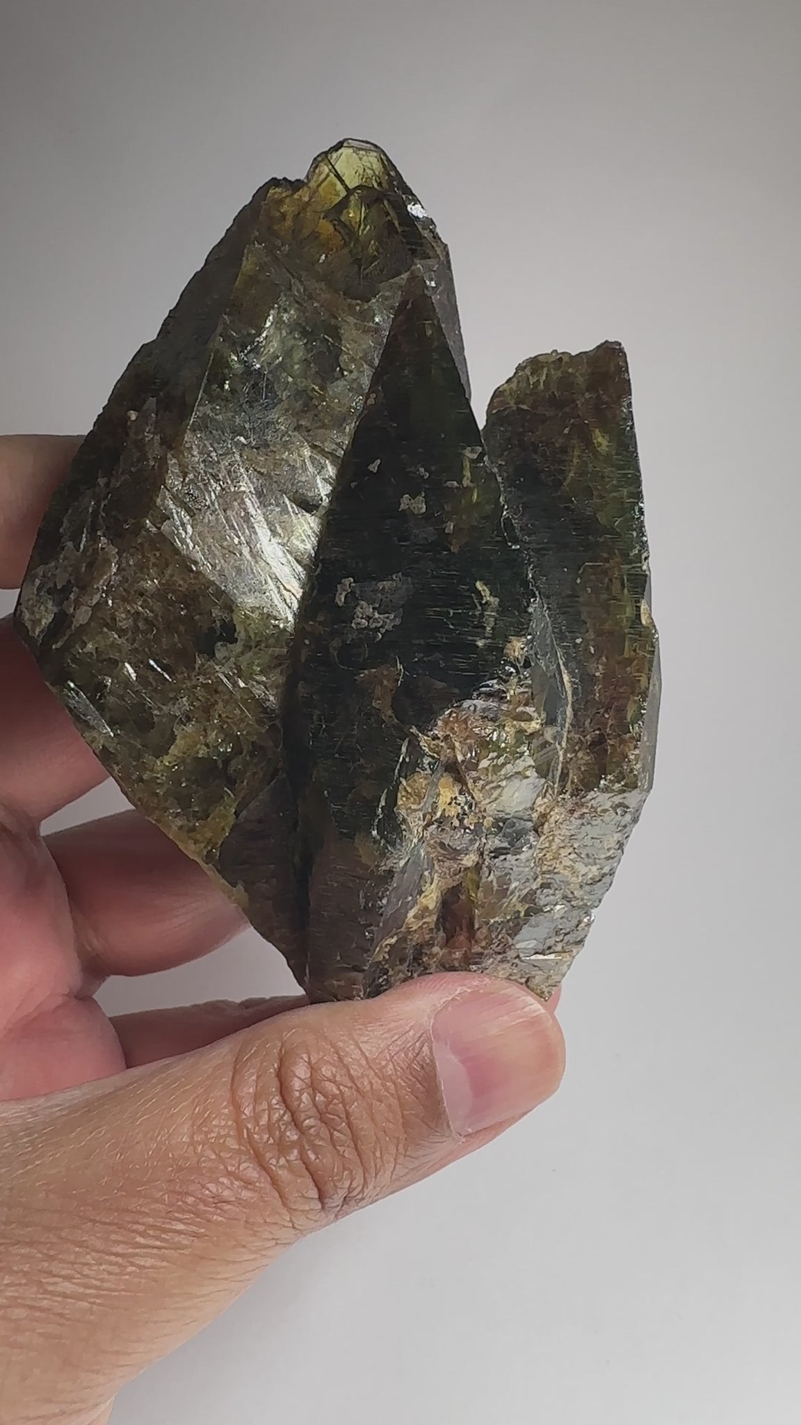 Tanzanian Chrome Sphene Crystal. 363.20gm / 1816ct, Unheated Untreated. 119mm x 68.50mm x 44.00mm, probably the largest in the world
