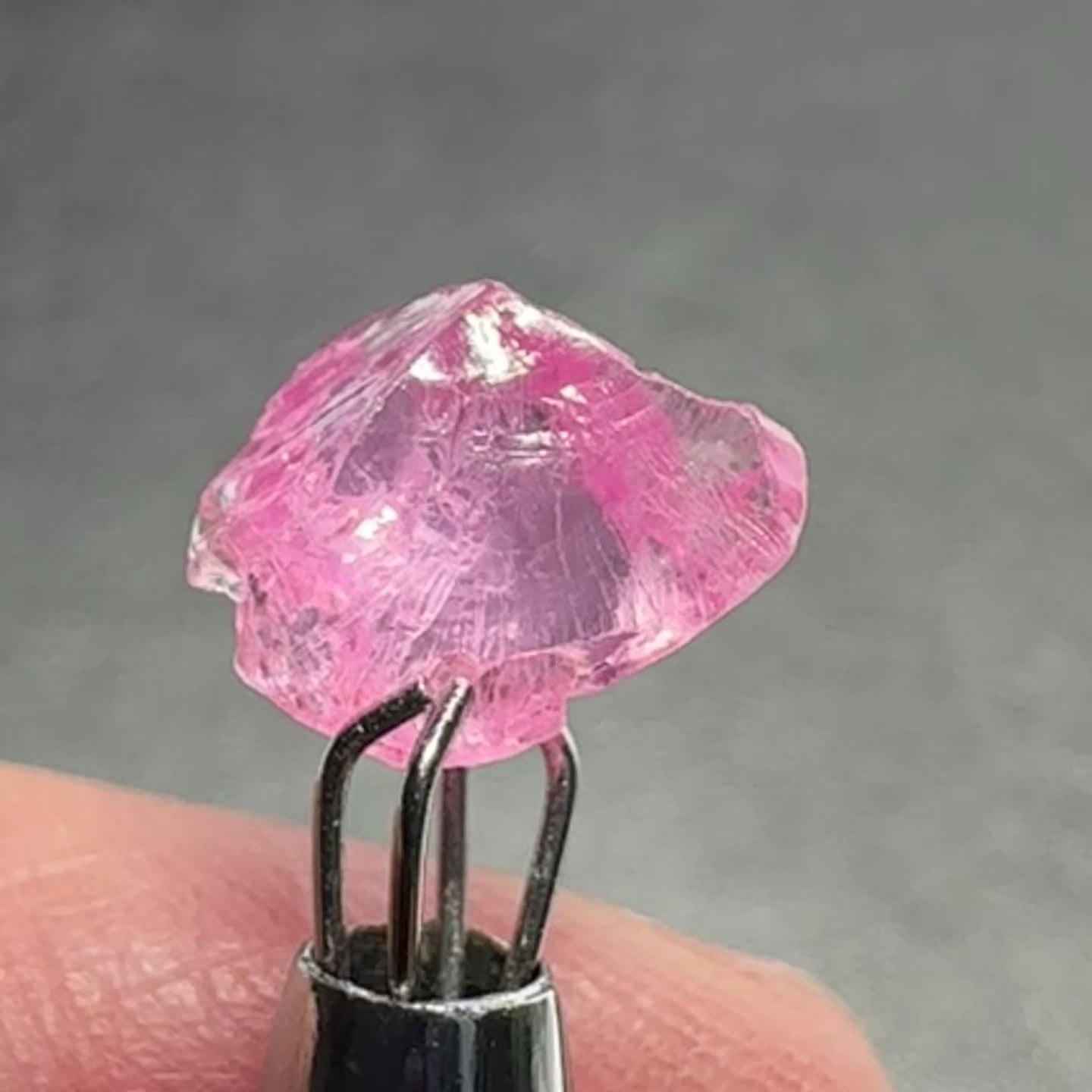 Tanzanian Spinel, 1.75ct, VVS-IF (very slightly silky), Untreated Unheated. Flattish shape